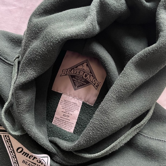 Beaver Canoe hoodie - Picture 3 of 4